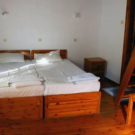 Guest house Sotos Skopelos Town